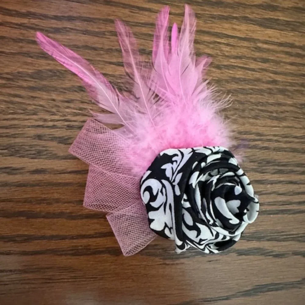 ****  Light Pink Feather with Damask Print Rolled Rose Hair Clip 5B4561 Handmade